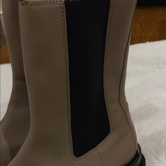 NWOB Jeffrey Campbell Tanked Boot in Taupe, Size 7.5 - Picture 12 of 12